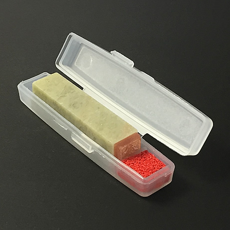プラスチックケース付き